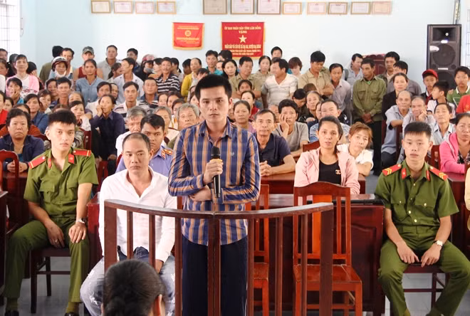 Các bị cáo tại tòa