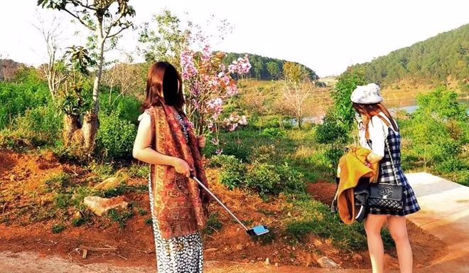 Hành vi xấu này của nữ du khách khiến người Đà Lạt vô cùng giận dữ