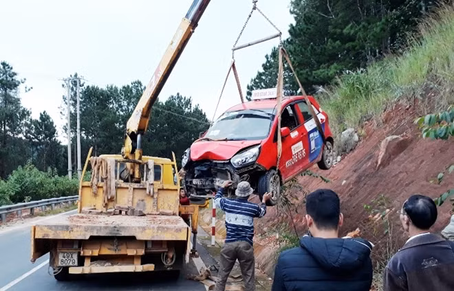 Tuyến đường đèo này thường xuyên xảy ra tai nạn tương tự