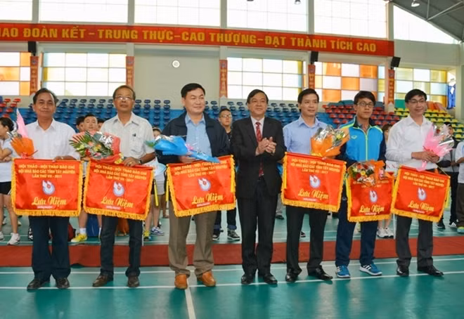 Hội thao sẽ diễn ra đến hết ngày 10-6