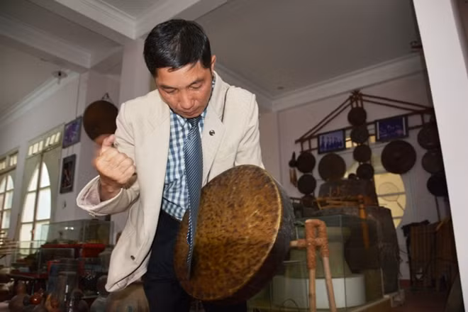 Những hiện vật của đồng bào các dân tộc Tây Nguyên được Thượng tá Đặng Minh Tâm sưu tầm đã lên tới con số hàng chục nghìn.