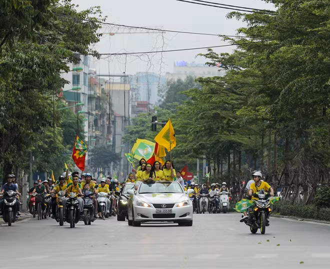 Trên phố Kim Mã