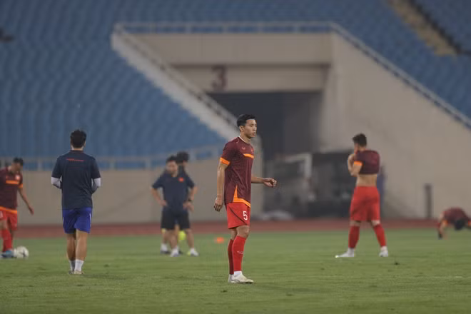 Đoàn Văn Hậu - hậu vệ chủ chốt của đội tuyển