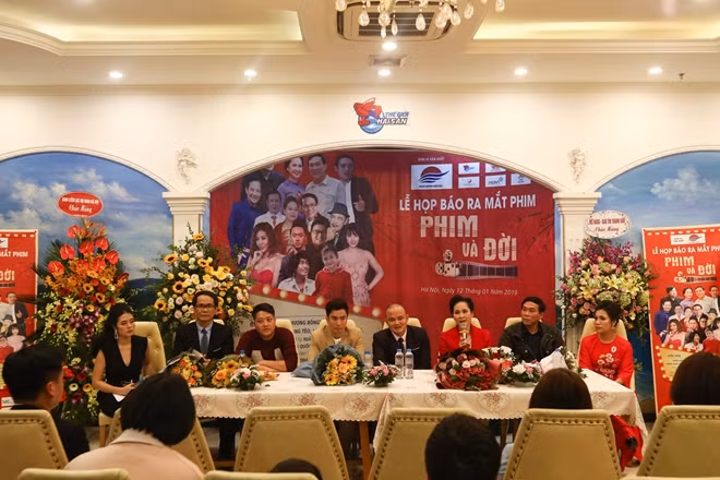 Toàn cảnh buổi họp báo ra mắt phim hài Tết "Phim và Đời"