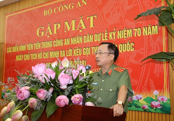 Thứ trưởng Nguyễn Văn Thành phát biểu tại buổi gặp mặt.