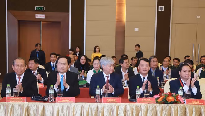 Các đại biểu tại Hội thảo.