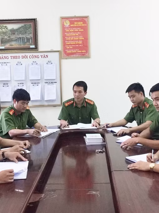Tuyên án nhóm bị cáo đốt nhà của Đội trưởng Đội Cảnh sát hình sự ảnh 2