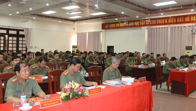 Các đại biểu tham dự Hội nghị.