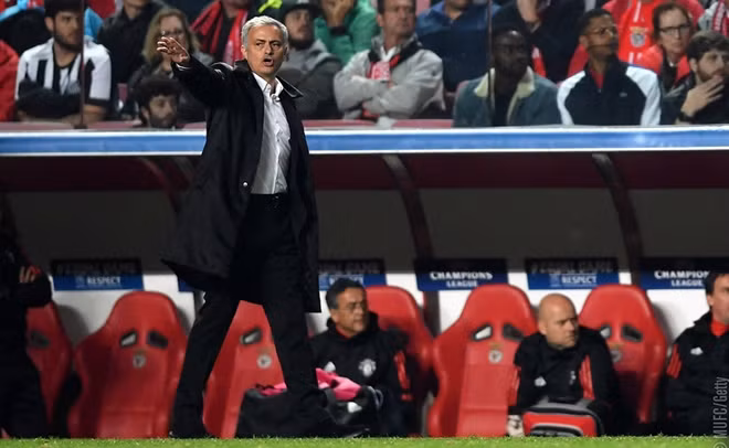 HLV Jose Mourinho luôn có những lý lẽ riêng để bảo vệ triết lý bóng đá phòng ngự của mình.