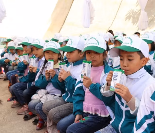 130.000 trẻ mầm non và tiểu học Hà Nam được thụ hưởng chương trình sữa học đường.