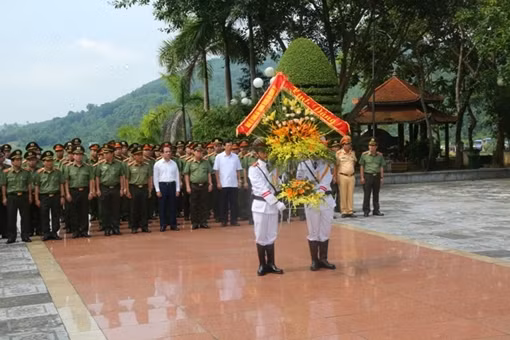 Ban liên lạc cán bộ hưu trí Nha Công an Trung ương với nhiều hoạt động "đền ơn, đáp nghĩa" ảnh 5