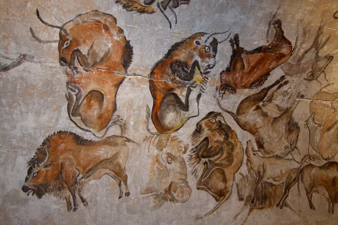 Bò rừng Bison, tái tạo tranh khắc đá tại Bảo tàng Museo del Mamut, Barcelona 2011