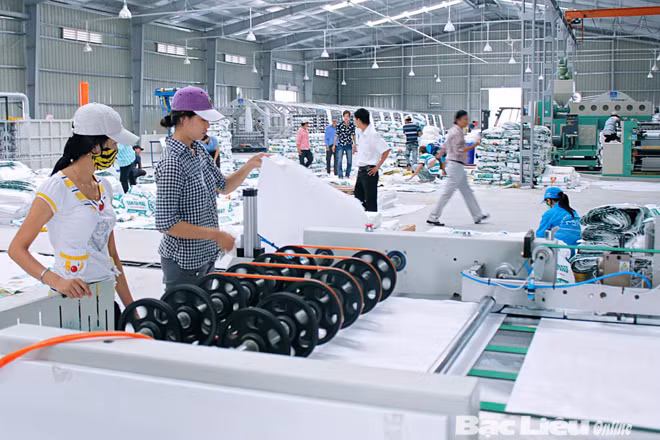 Lương tối thiểu hiện vẫn chưa đảm bảo nhu cầu sống tối thiểu của người lao động.