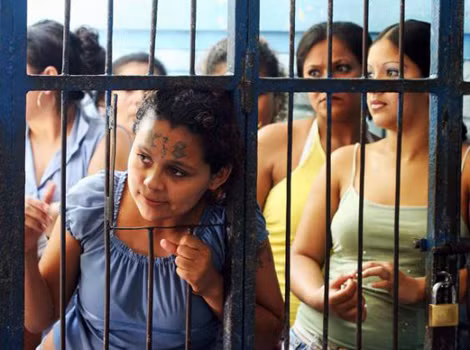 Maria Teresa Rivera đã trải qua thời gian khủng khiếp trong nhà tù ở El Salvador.