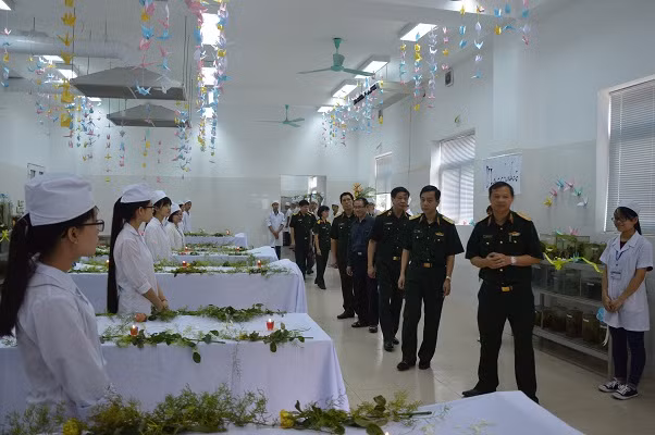 Hình ảnh tri ân người hiến xác cho y học tại Học viện Quân y.