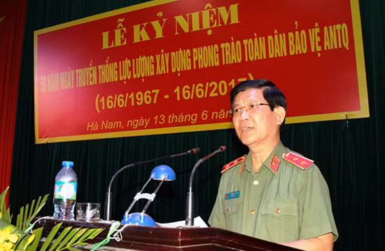 Thứ trưởng Nguyễn Văn Sơn phát biểu chỉ đạo tại buổi lễ.