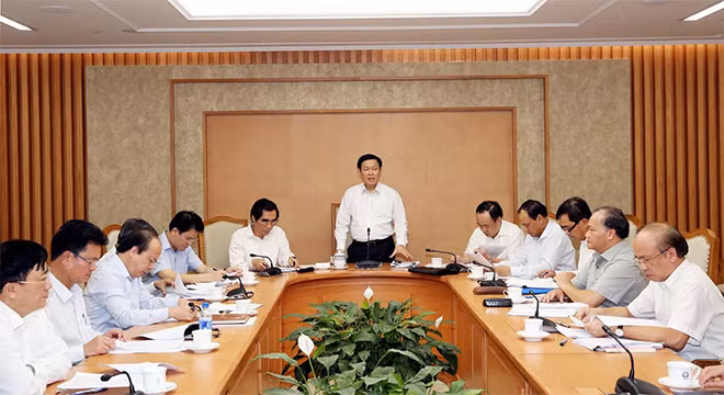 Phó Thủ tướng Chính phủ Vương Đình Huệ chủ trì cuộc họp về tình hình giải ngân vốn đầu tư công. Phó Thủ tướng Chính phủ Vương Đình Huệ chủ trì cuộc họp về tình hình giải ngân vốn đầu tư công.