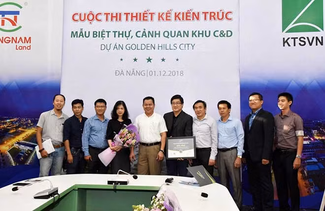 Ban Giám khảo trao giải nhất cho Công ty CP Kiến trúc xây dựng Nhà Vui. Ban Giám khảo trao giải nhất cho Công ty CP Kiến trúc xây dựng Nhà Vui.