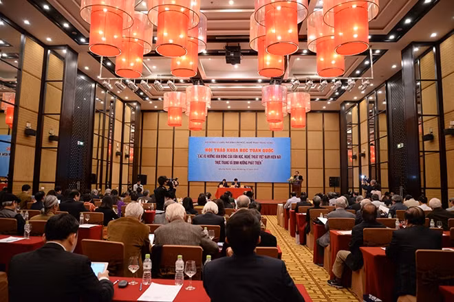 Hơn 200 đại biểu tham dự hội thảo.