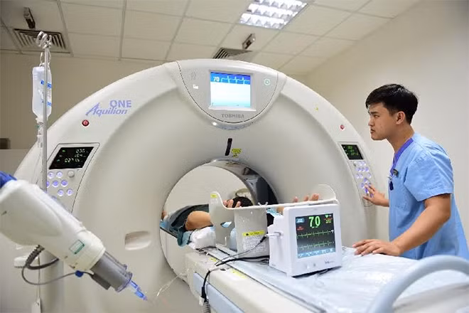 Bệnh viện sở hữu hệ thống trang thiết bị y tế cao cấp nhất hiện nay: máy CTscan 640 (Toshiba), máy cộng hưởng từ MRI...