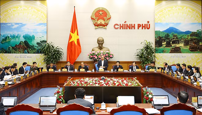 Thủ tướng Nguyễn Xuân Phúc phát biểu chỉ đạo tại phiên họp Chính phủ. Ảnh: TTXVN