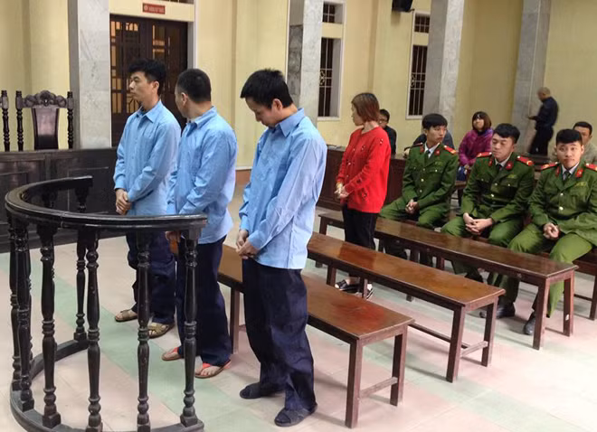 Các bị cáo tại phiên xử. Các bị cáo tại phiên xử.