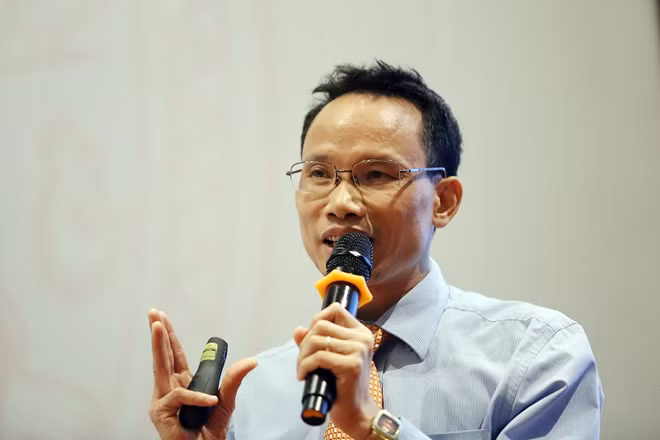 Chuyên gia kinh tế Cấn Văn Lực.