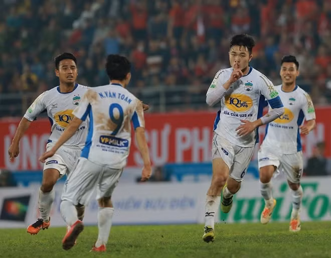 Xuân Trường đang cho thấy sự trưởng thành trong màu áo HAGL.