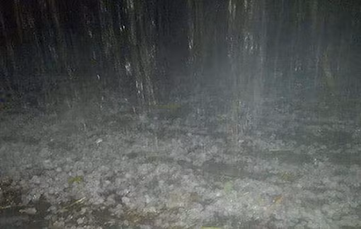Khắc phục sự cố điện do mưa đá