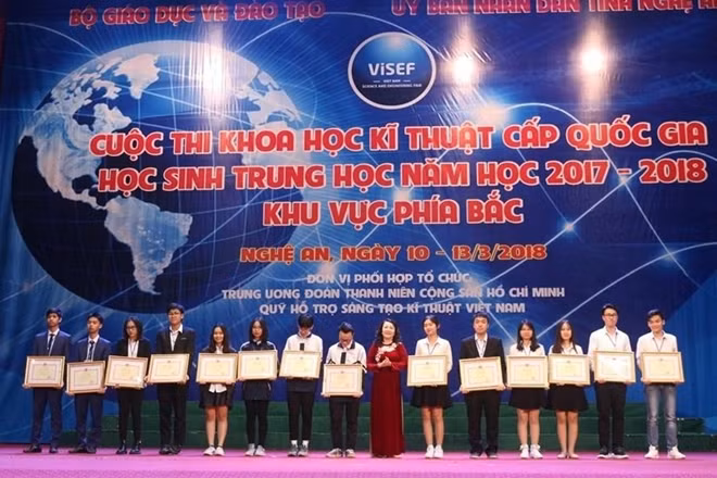 Hai thí sinh Hải Phòng từng giành giải nhất trong cuộc thi khoa học kỹ thuật phía Bắc