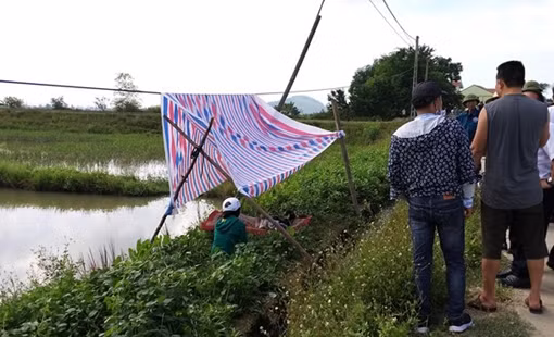 Một thanh niên tử vong dưới mương nước chưa rõ nguyên nhân