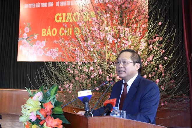 Bộ trưởng Bộ Thông tin và truyền thông Trương Minh Tuấn phát biểu tại buổi giao ban