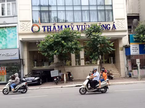 Trung tâm Thẩm mỹ Đông Á, nơi chị Phượng được tư vấn và nộp tiền phẫu thuật.