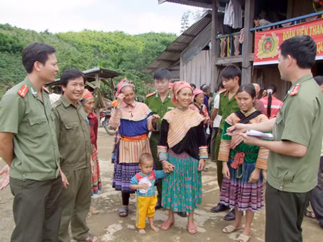 Tuyên truyền, nâng cao nhận thức vẫn là biện pháp quan trọng trong đấu tranh phòng chống tội phạm buôn bán người.