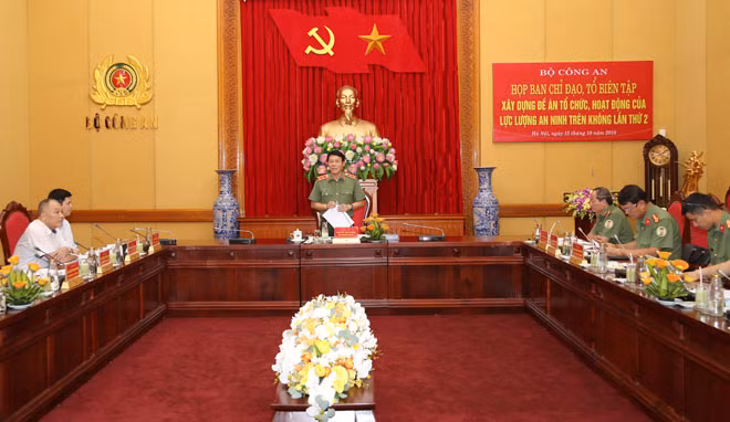 Thứ trưởng Lương Tam Quang phát biểu chỉ đạo tại phiên họp.