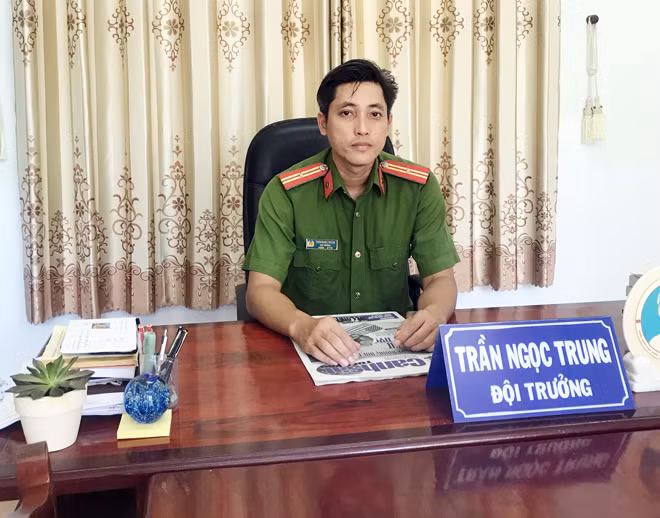 Thiếu tá Trần Ngọc Trung, Đội trưởng Đội Điều tra tổng hợp Công an huyện Phú Quốc, tỉnh Kiên Giang