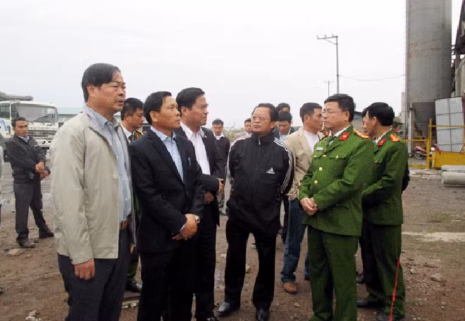 Lãnh đạo UBND tỉnh Thái Nguyên và các đơn vị chức năng có mặt tại hiện trường kiểm tra, chỉ đạo công tác khắc phục hậu quả.