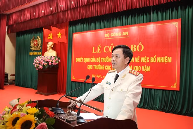 Đại tá Bùi Thiện Dũng phát biểu tại Lễ công bố quyết định.