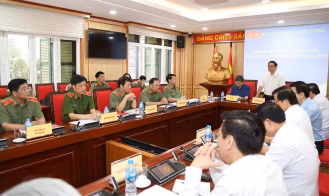 Đồng chí Phạm Minh Chính phát biểu tại buổi làm việc. Đồng chí Phạm Minh Chính phát biểu tại buổi làm việc.