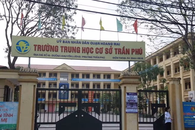 Trường THCS Trần Phú-Quận Hoàng Mai, nơi xảy ra vụ việc.