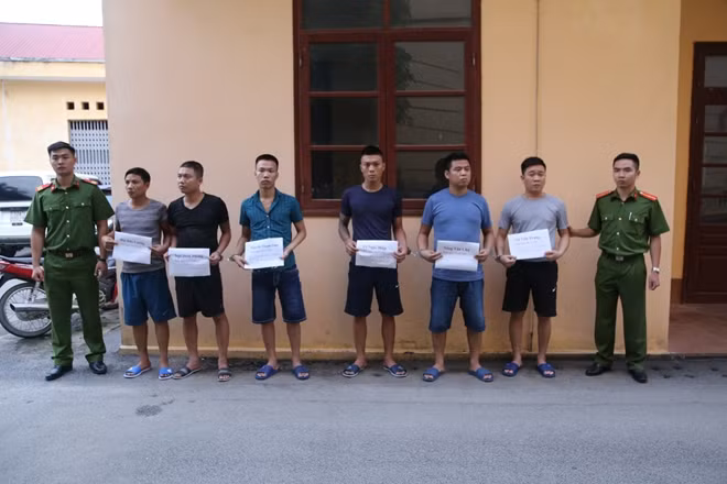 6 đối tượng trốn truy nã bị CSHS Công an Lạng Sơn phối hợp Công an Thừa Thiên- Huế bắt giữ tại thành phố Huế.