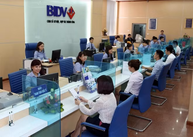 Hoạt động giao dịch tại BIDV.