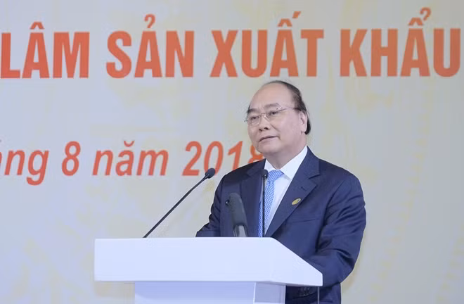 Thủ tướng Nguyễn Xuân Phúc phát biểu tại hội nghị. Ảnh: VGP/Quang Hiếu