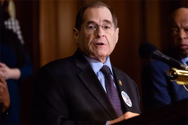 Chủ tịch Ủy ban Tư pháp Hạ viện, nghị sĩ Dân chủ Jerrold Nadler của New York.