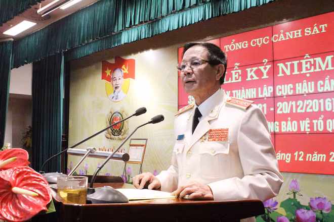 Trung tướng Phan Văn Vĩnh phát biểu tại buổi lễ.