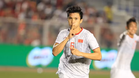 Văn Hậu lập cú đúp giúp U22 Việt Nam chinh phục giấc mơ Vàng SEA Games.