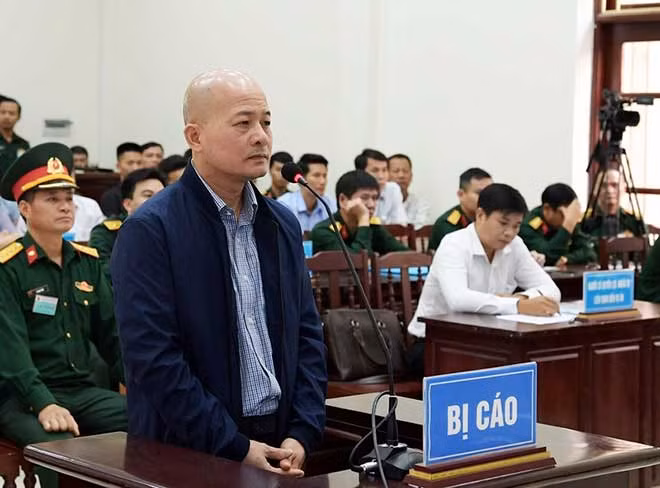Bị cáo Đinh Ngọc Hệ.