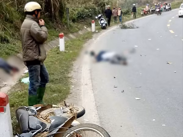 Vụ TNGT khiến hai người ngồi trên xe máy tử vong tại dốc Cun. Vụ TNGT khiến hai người ngồi trên xe máy tử vong tại dốc Cun.