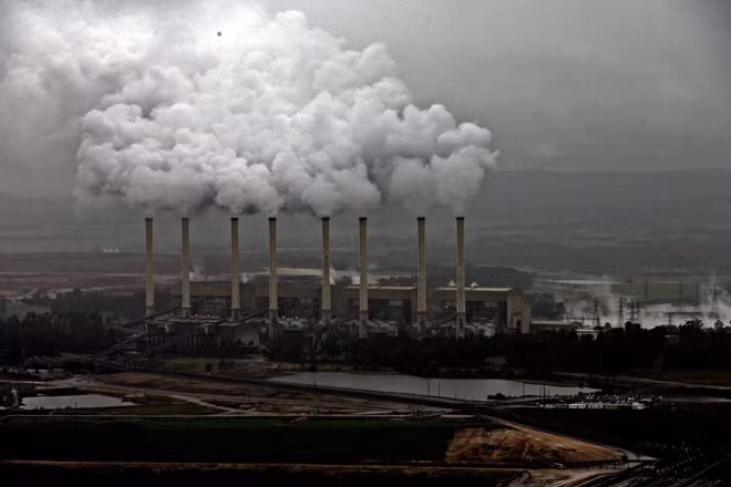 Việc sử dụng than đá tràn lan gây ảnh hưởng không nhỏ tới môi trường. Ảnh:GreenPeace