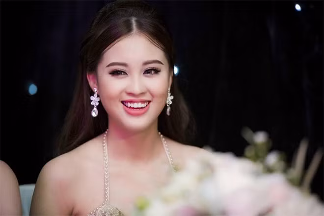 Hiện tại, ngoài việc học tập, Bảo Ngọc còn trau dồi kỹ năng làm MC, dẫn dắt các chương trình do trường hoặc Đoàn thanh niên tổ chức.